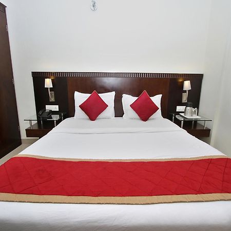 Oyo 435 Hotel Amshi International Bangalore Exterior photo