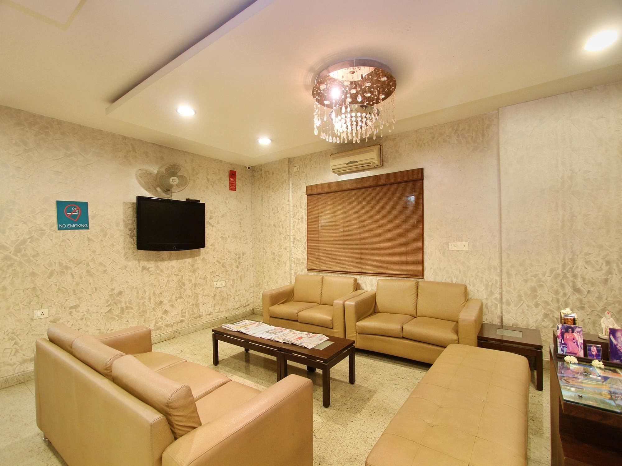 Oyo 435 Hotel Amshi International Bangalore Exterior photo